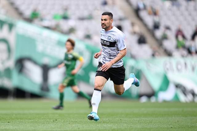 女排3-0夺冠，关键时刻赵勇高度赞扬一名年轻球员